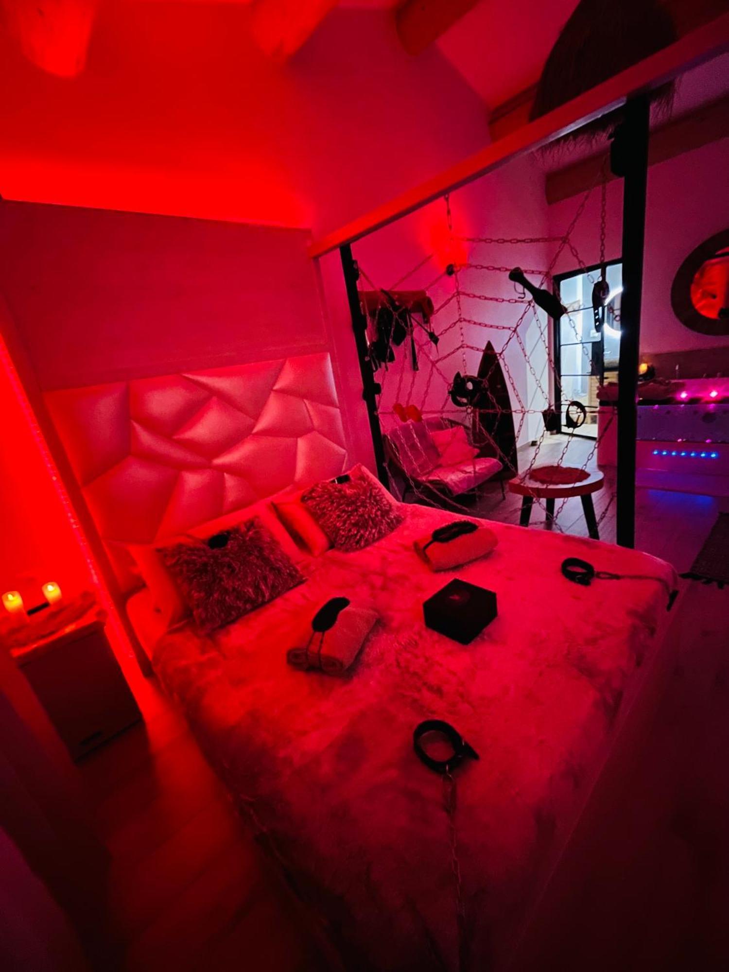 Villa Cocoon - Love Room Cocooning & 50 Nuances Cuges-les-Pins Eksteriør bilde